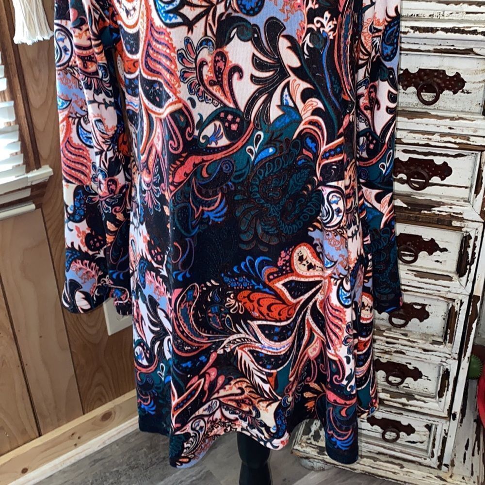 WinWin flare bottom tunic - Picture 3 of 7